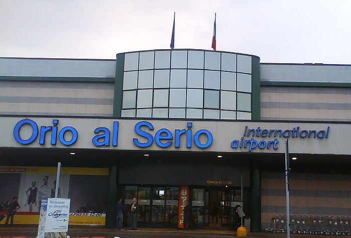 Как с аэропорта Милана доехать до нужного места?